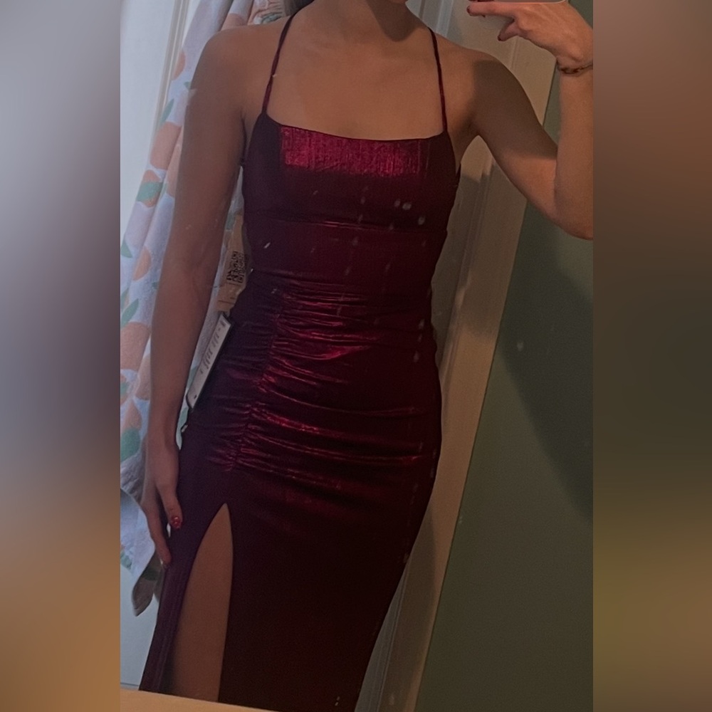 Emerald Sundae Burgundy Spaghetti Strap Prom Formal Dress NWT